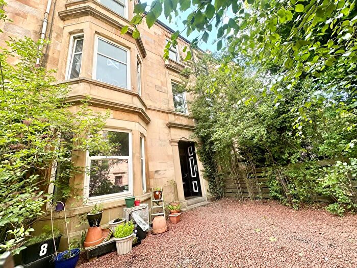 2 Bedroom Flat To Rent In Camphill Avenue, Shawlands, G41