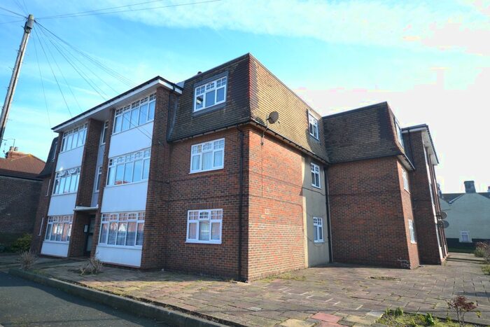 2 Bedroom Flat To Rent In Firle Road, Eastbourne, BN22
