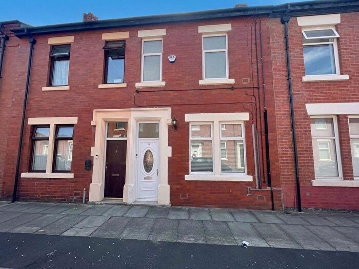 3 Bedroom Terraced House For Sale In Roman Road, Preston, Lancashire, PR1