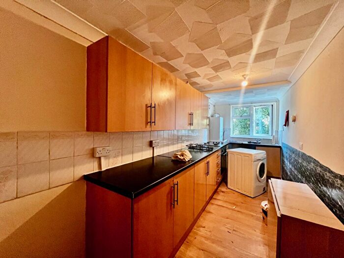 2 Bedroom Apartment To Rent In Weston Lane, Southampton, SO19