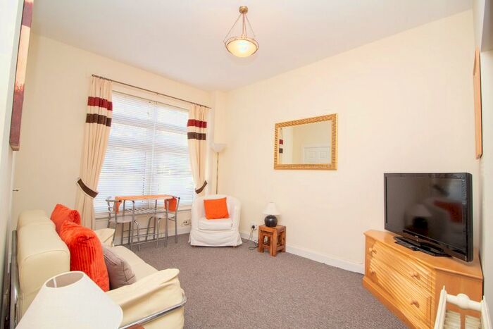 1 Bedroom Flat To Rent In Mountcastle Drive North, Willowbrae, Edinburgh, EH8