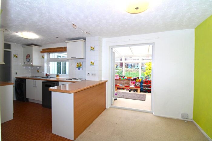 3 Bedroom Terraced House For Sale In Webb Rise, Stevenage, SG1