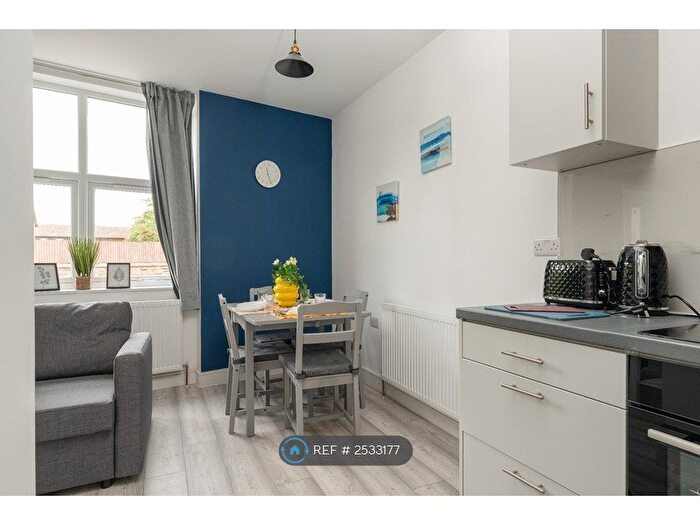 1 Bedroom Flat To Rent In Stanley Road, Kirkdale, Liverpool, L5