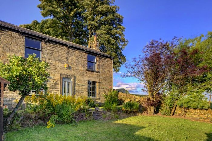 3 Bedroom Semi-Detached House For Sale In Stacey Bank Cottage, Loxley, Sheffield, S6