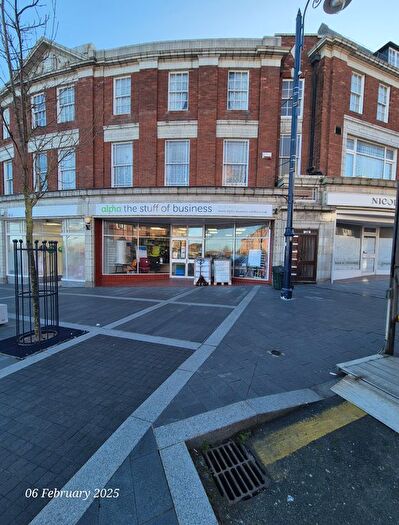 2 Bedroom Flat To Rent In Penrhyn Road, Colwyn Bay, LL29