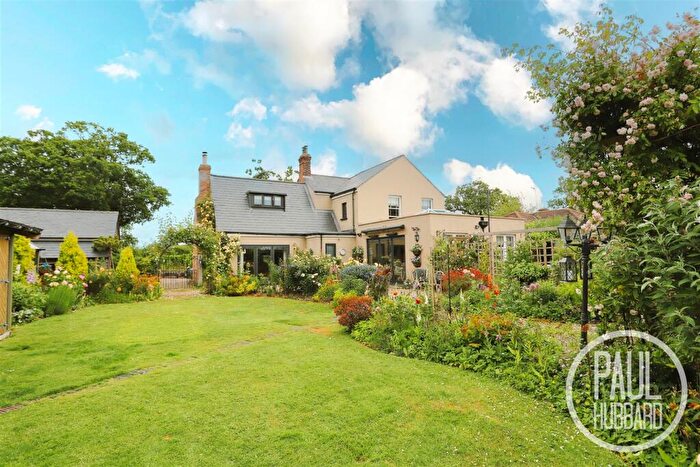 4 Bedroom Detached House For Sale In Blundeston Road, Corton, Suffolk, NR32