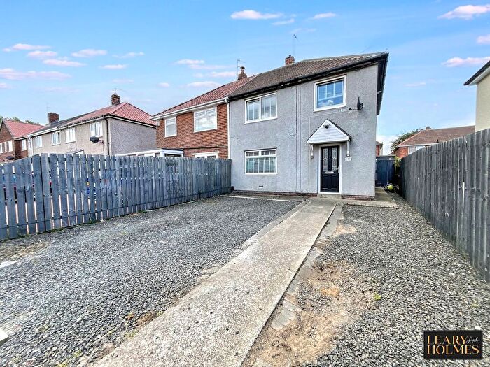 3 Bedroom Semi-detached House For Sale In Hexham Avenue, Hebburn, NE31