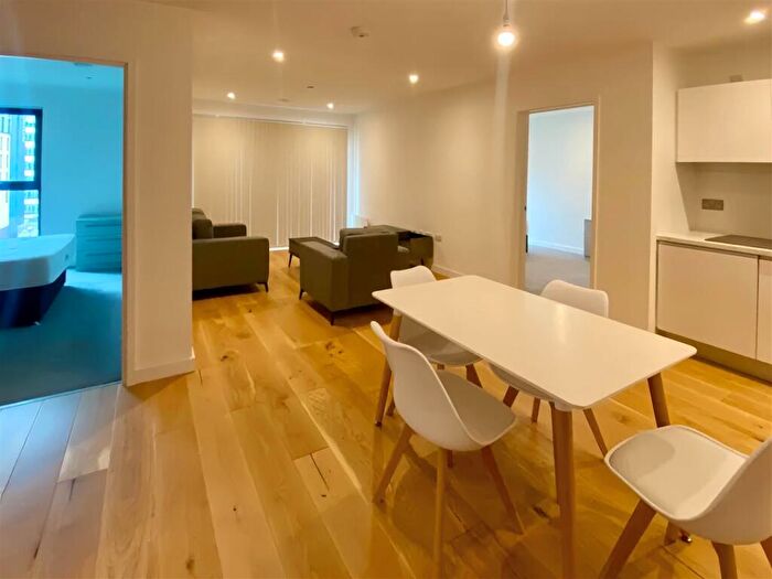2 Bedroom Flat To Rent In The Axium, Windmill Street, Birmingham, B1