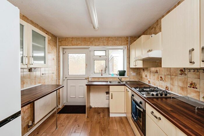 2 Bedroom Bungalow For Sale In Crud-yr-Awel, Gorseinon, Swansea, SA4