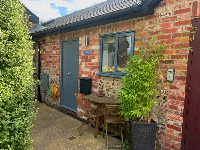 1 Bedroom Studio To Rent In White Chimney Row, Westbourne, Emsworth, PO10