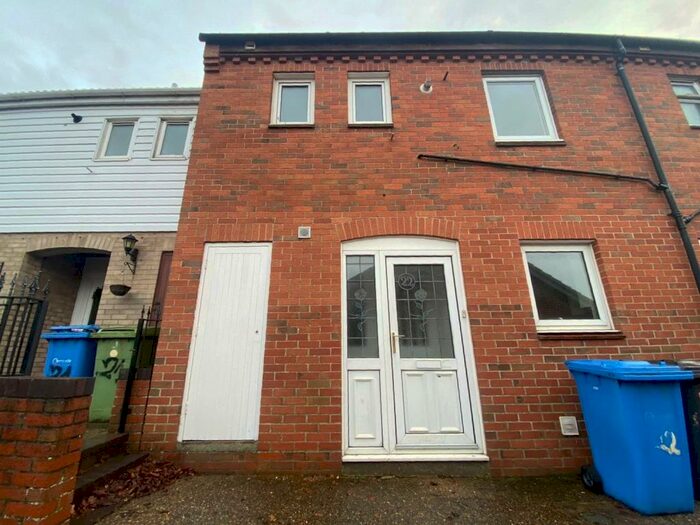 3 Bedroom House To Rent In Wortham Close, Norwich, NR5