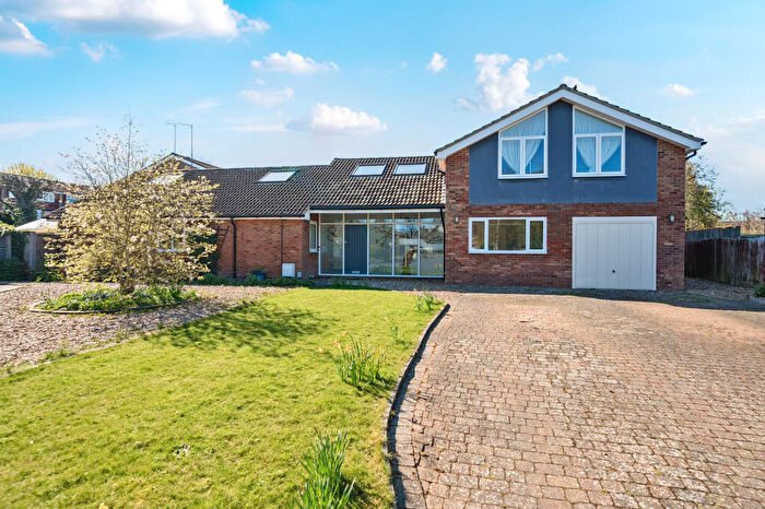 5 Bedroom Detached House For Sale In Penshurst Close, Harpenden, AL5