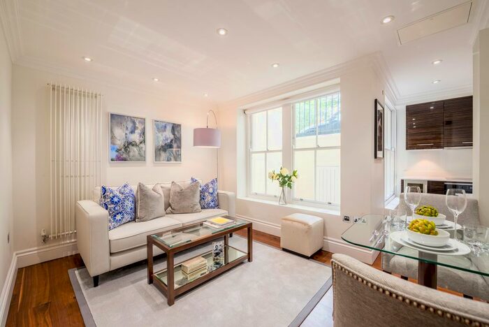 1 Bedroom Flat To Rent In Kensington Gardens Square, Bayswater, W2