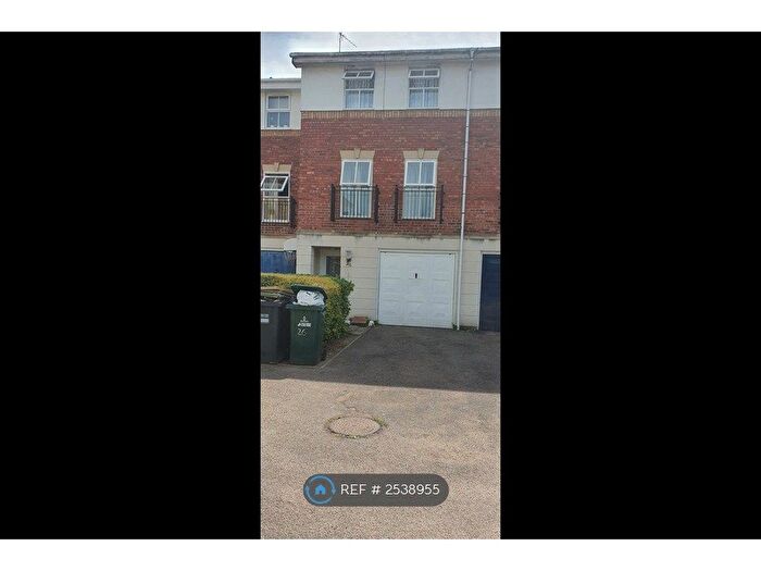 4 Bedroom Terraced House To Rent In Evensyde, Watford, WD18