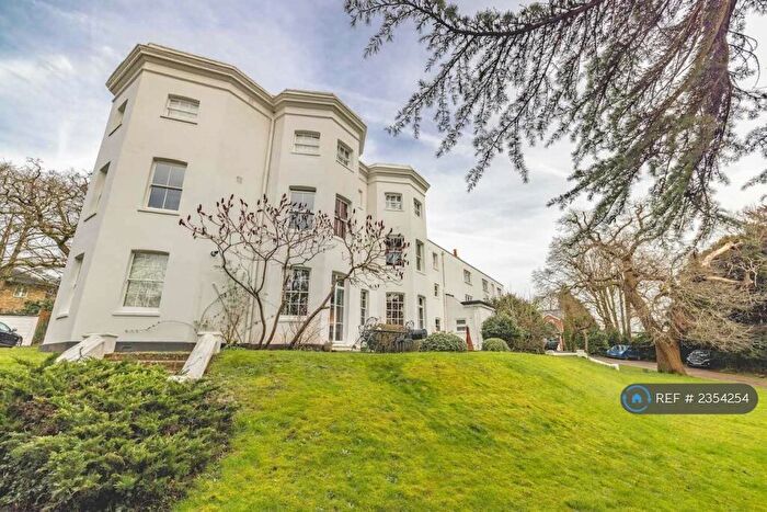 2 Bedroom Flat To Rent In Taplow, Taplow, SL6