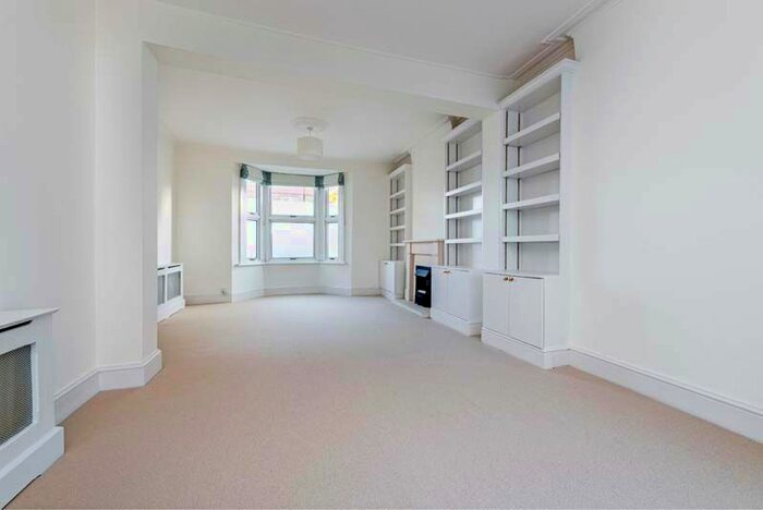 3 Bedroom Terraced House To Rent In Shuttleworth Road, London, SW11