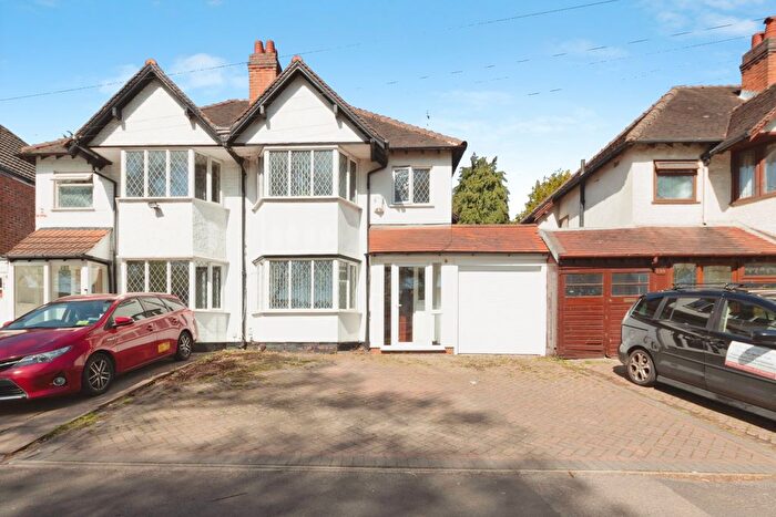 3 Bedroom Semi Detached House For Sale In Stoney Lane, Birmingham, B25