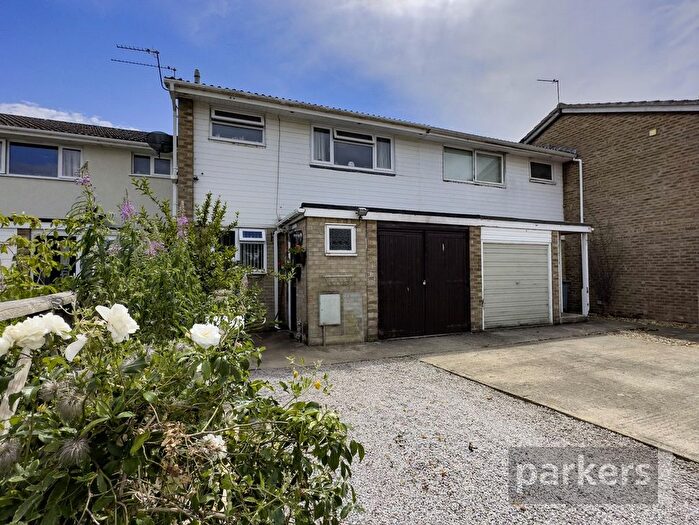 3 Bedroom Terraced House For Sale In Hanborough Close, Eynsham, Witney, Oxfordshire, OX29