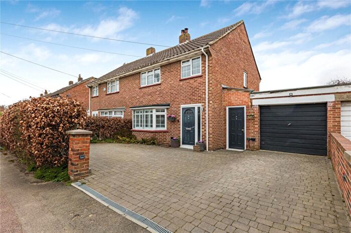 3 Bedroom Semi-Detached House For Sale In Oakley Road, Chinnor, Oxfordshire, OX39