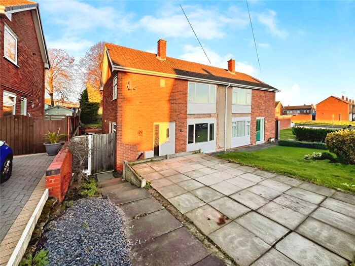 3 Bedroom Semi-Detached House For Sale In Yew Tree Crescent, Burton-On-Trent, Staffordshire, DE15