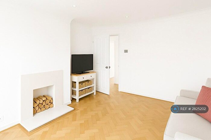 2 Bedroom Maisonette To Rent In Abbey Close, Middlesex, HA5