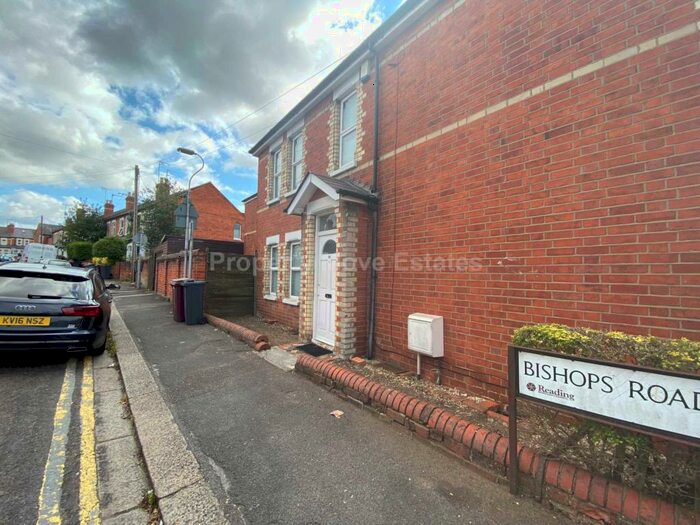 4 Bedroom Terraced House To Rent In Grange Avenue, Reading, RG6