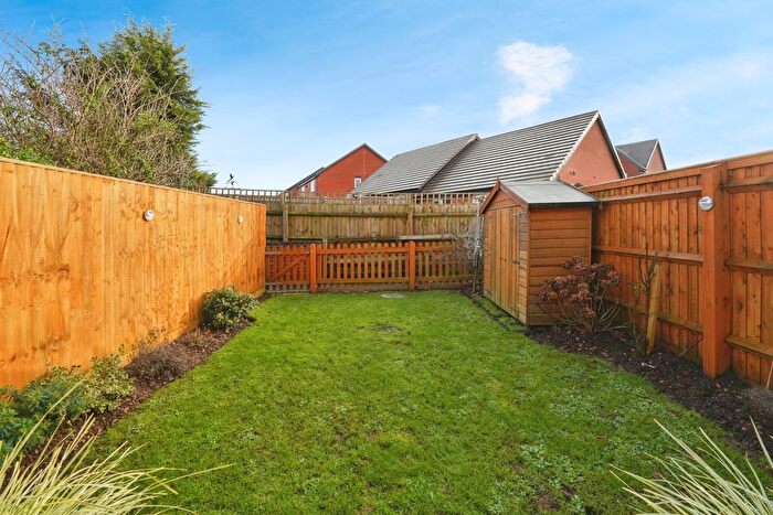 3 Bedroom End Of Terrace House For Sale In Evesham Road, Harvington, Worcestershire, WR11