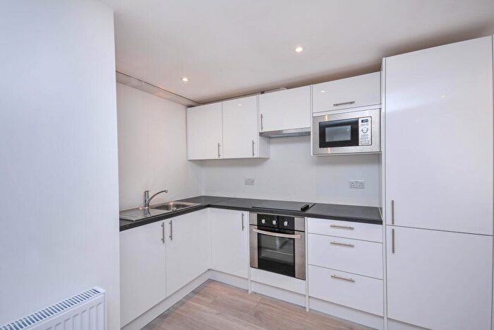 1 Bedroom Flat To Rent In Baring Road, Lee, SE12