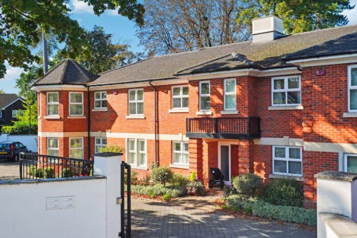 3 Bedroom Flat For Sale In Bedroom Flat, Maidenhead, SL6