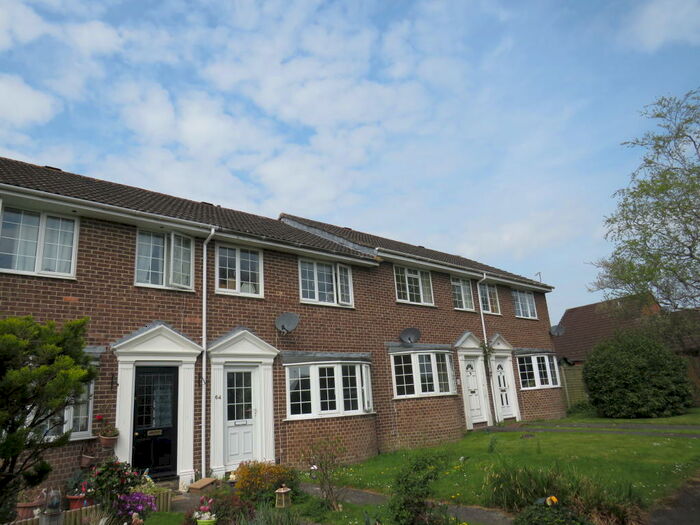 3 Bedroom House To Rent In Maple Way, Gillingham, SP8