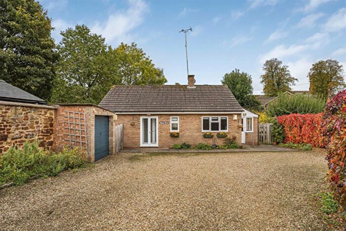 2 Bedroom Detached Bungalow For Sale In Stubbs Road, Everdon, Daventry, NN11
