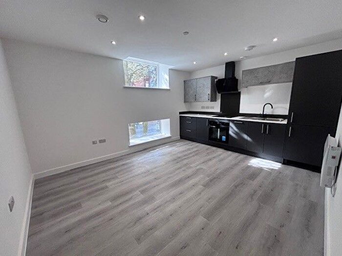 1 Bedroom Flat To Rent In George Street, Hull, HU1