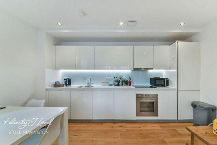 1 Bedroom Flat For Sale In Kimpton Court, London, N4
