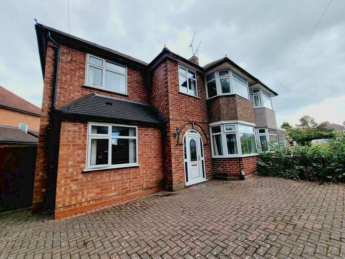 4 Bedroom Semi-Detached House To Rent In Landor Road, Leamington Spa, CV31