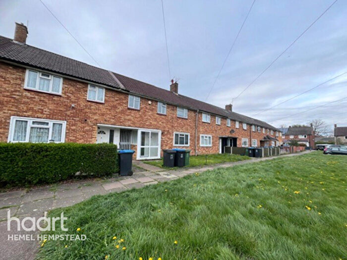 5 Bedroom Detached House To Rent In Flatfield Road, Hemel Hempstead, HP3