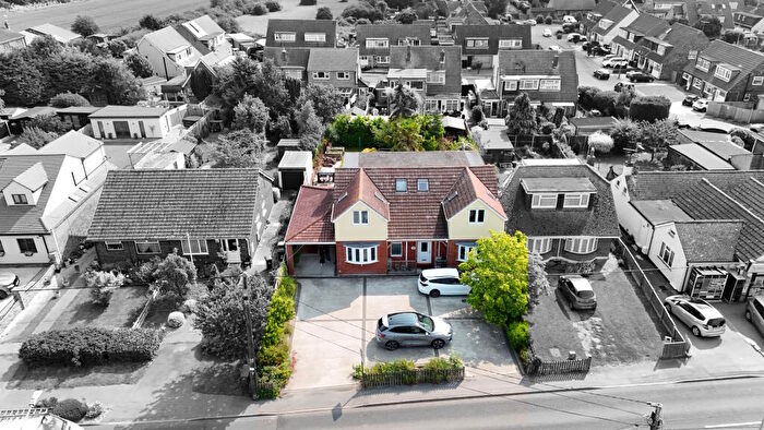 5 Bedroom Detached House For Sale In Ashingdon Road, Rochford, Essex, SS4