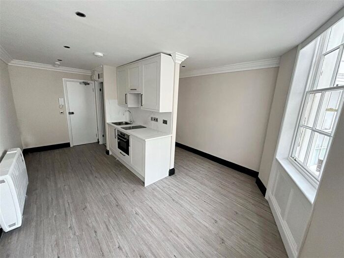 Studio To Rent In Belvedere Terrace, Brighton, BN1