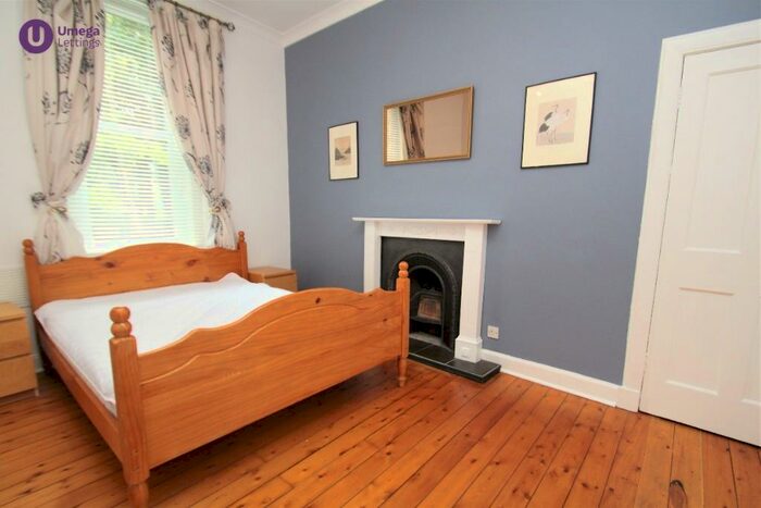 2 Bedroom Flat To Rent In Newhaven Road, Newhaven, Edinburgh, EH6