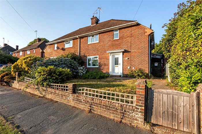 1 Bedroom Maisonette For Sale In Blackwell Farm Road, East Grinstead, West Sussex, RH19