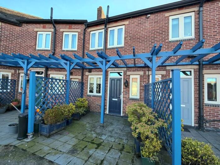 2 Bedroom Flat To Rent In Northgate Court, Wakefield, WF1