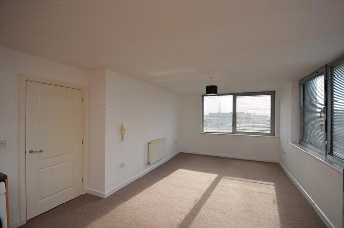 2 Bedroom Apartment To Rent In Lace Street, Liverpool, Merseyside, L3