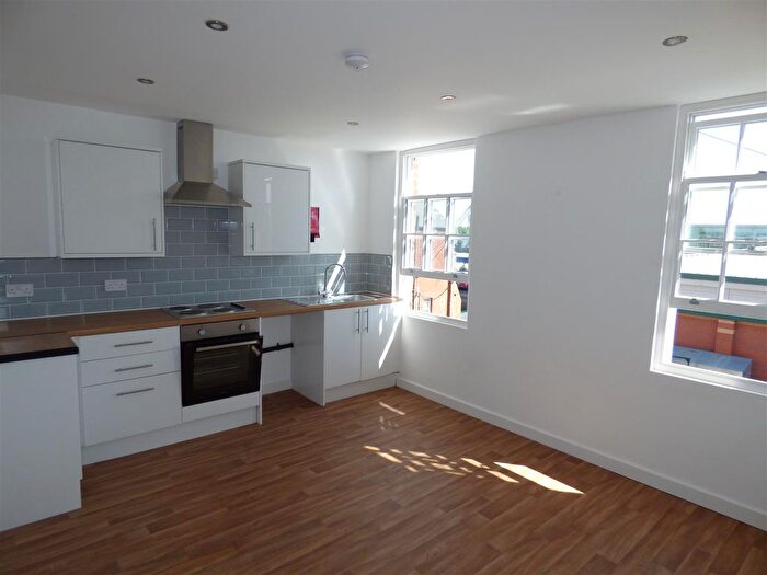 2 Bedroom Flat To Rent In Market Place, Long Eaton, NG10