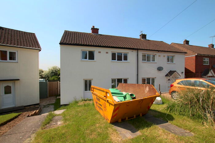 3 Bedroom House To Rent In Kitwood Avenue, Dordon, B78