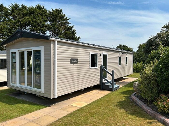 2 Bedroom Park Home For Sale In Halt Road, Goonhavern, Truro, TR4