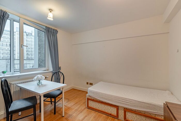 2 Bedroom Flat To Rent In Sloane Avenue, Chelsea, SW3