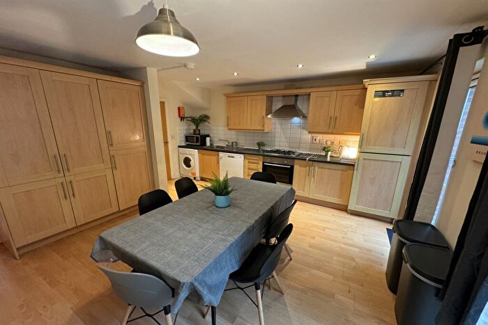 6 Bedroom Terraced House To Rent In Hungerton Street, Lenton, NG7