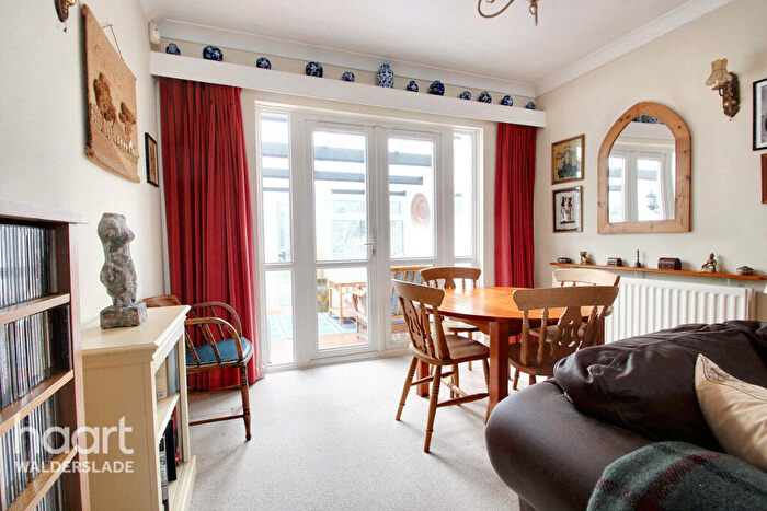 4 Bedroom Detached House For Sale In Walderslade Road, Chatham, ME5
