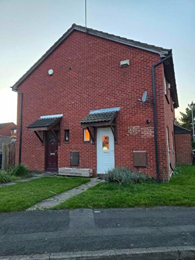 1 Bedroom Town House To Rent In Hopes Farm View, Leeds, LS10