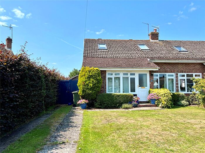 3 Bedroom Semi-Detached House For Sale In Quakers Way, Fairlands, Guildford, Surrey, GU3