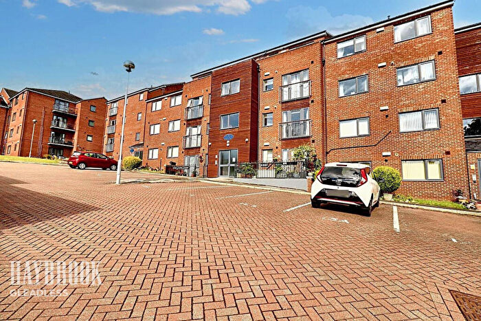 2 Bedroom Apartment For Sale In Crossland Drive, Sheffield, S12
